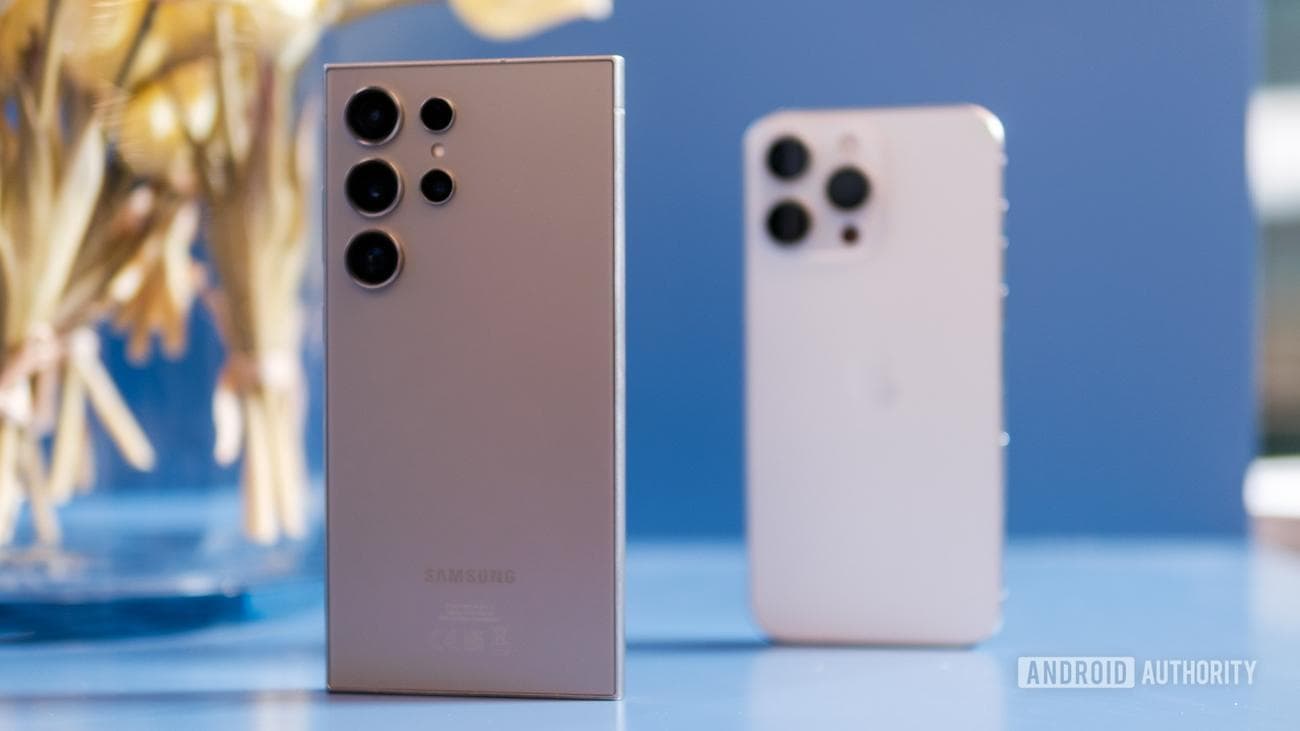 Φόντο Samsung Galaxy S24 Ultra εναντίον Apple iPhone 15 Pro Max