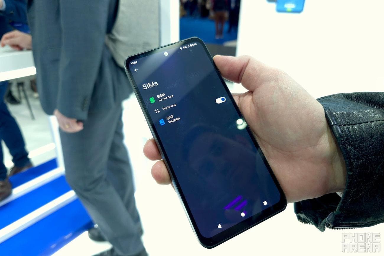 Το Skyphone: ένα υβρίδιο μεταξύ έξυπνου και δορυφορικού τηλεφώνου που το οδηγεί στο επόμενο επίπεδο