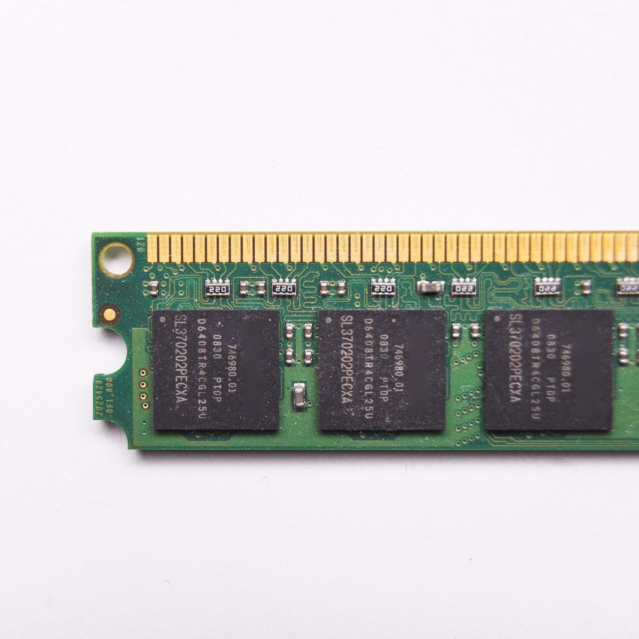 Τι είναι η Universal μνήμη και το GST467