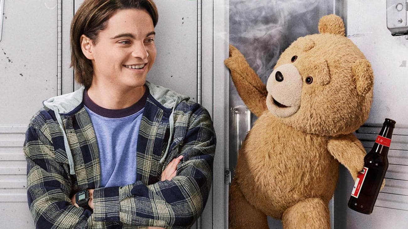 Max Burkholder ως John, Seth MacFarlane ως φωνή του Ted in Ted (2023)