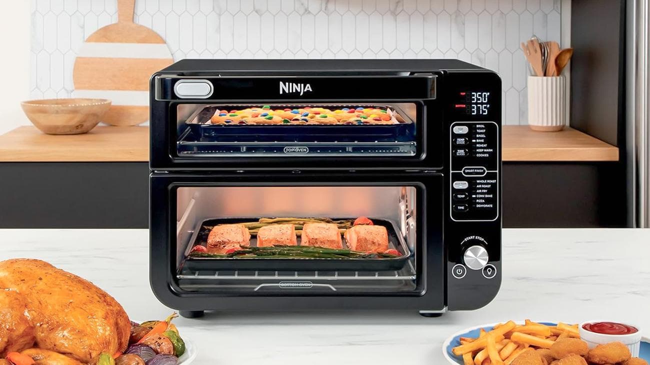 Διπλός φούρνος Ninja 12 σε 1 με FlexDoor DCT401 στον πάγκο