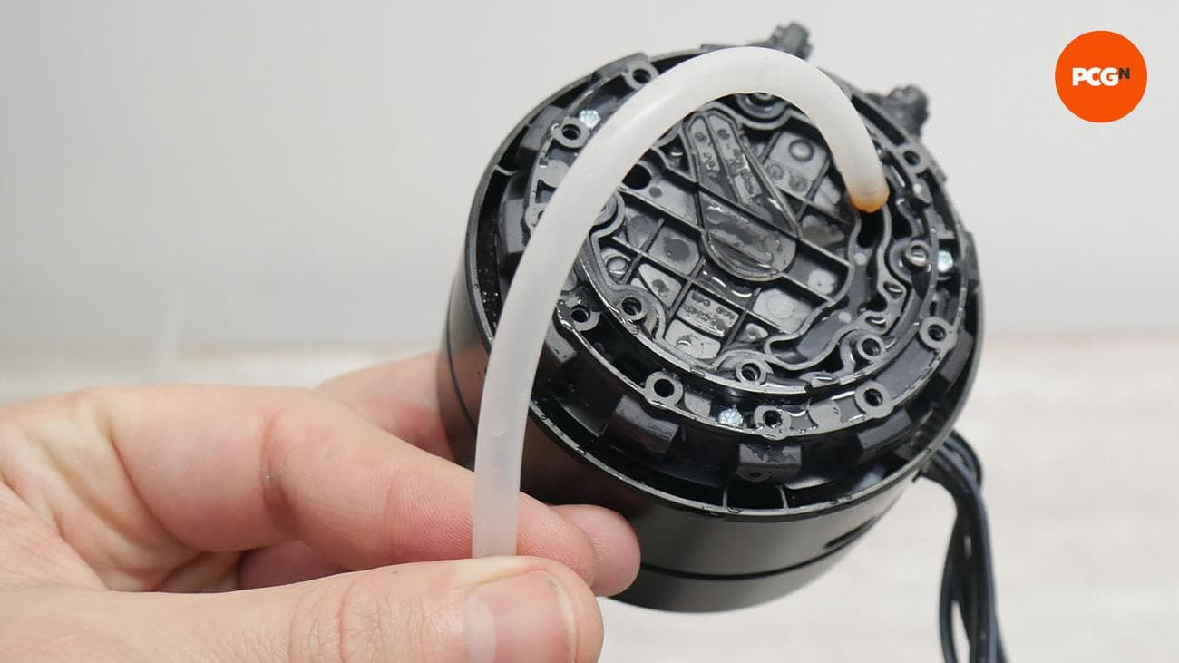 Πώς να αλλάξετε ψυκτικό υγρό AIO: Γεμίστε με νέο ψυκτικό