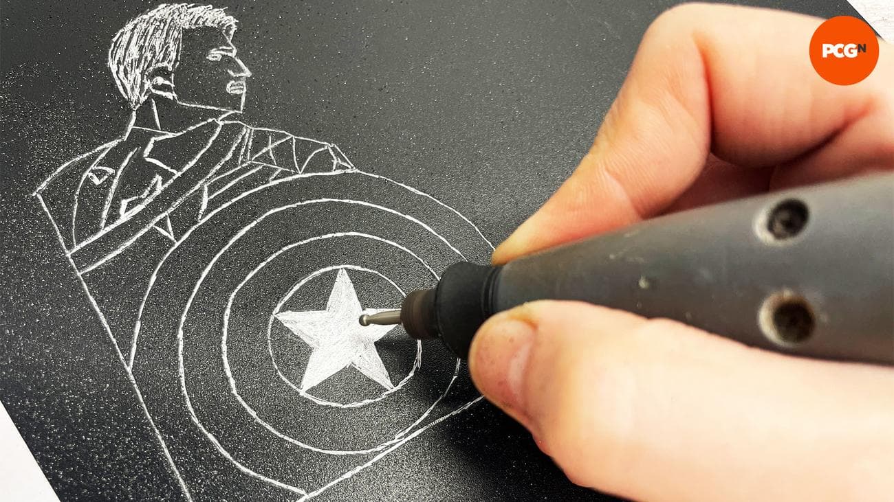 Πώς να χαράξετε τη θήκη του υπολογιστή σας: Συμπληρώστε τις περιοχές με το Dremel