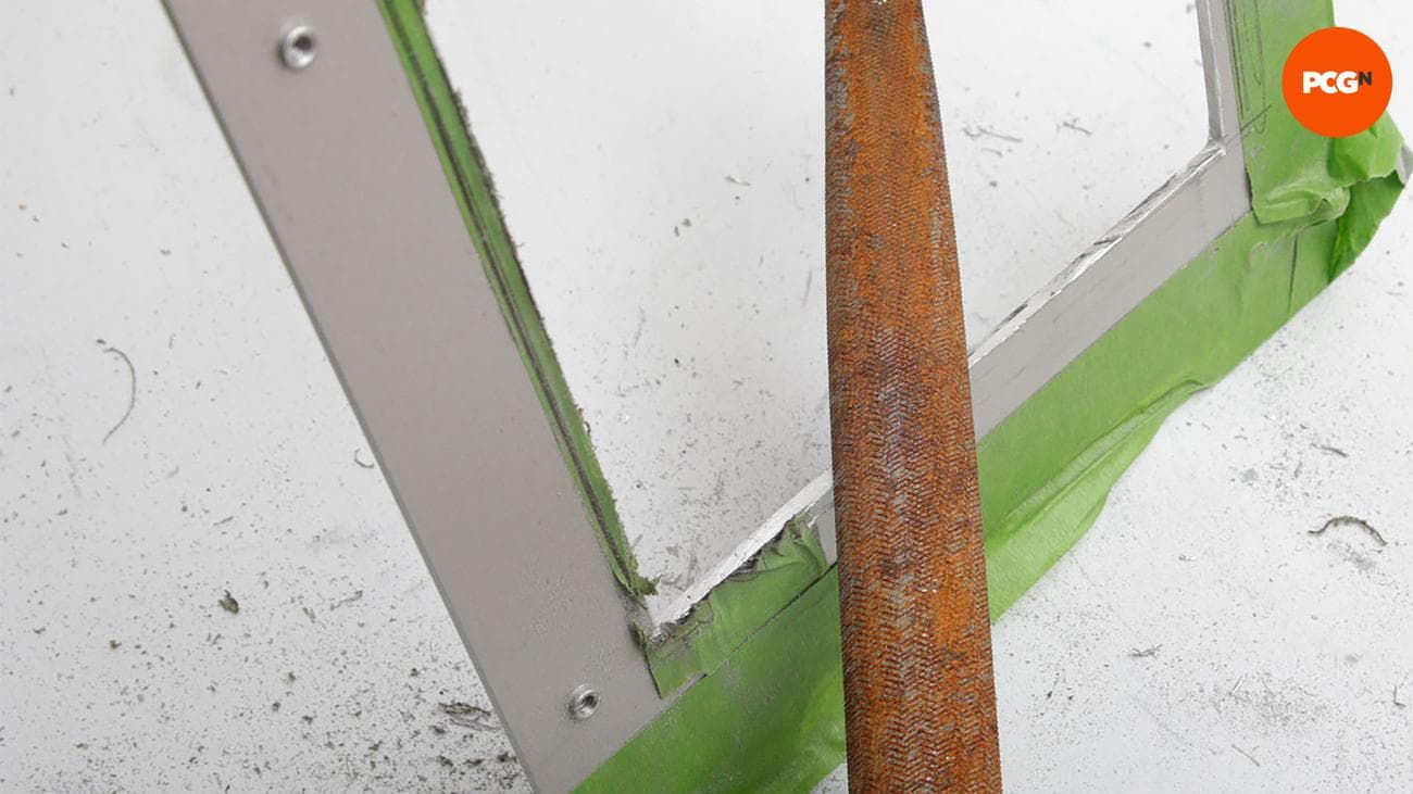 Πώς να φτιάξετε μια βάση ψυγείου: άκρες αρχείου