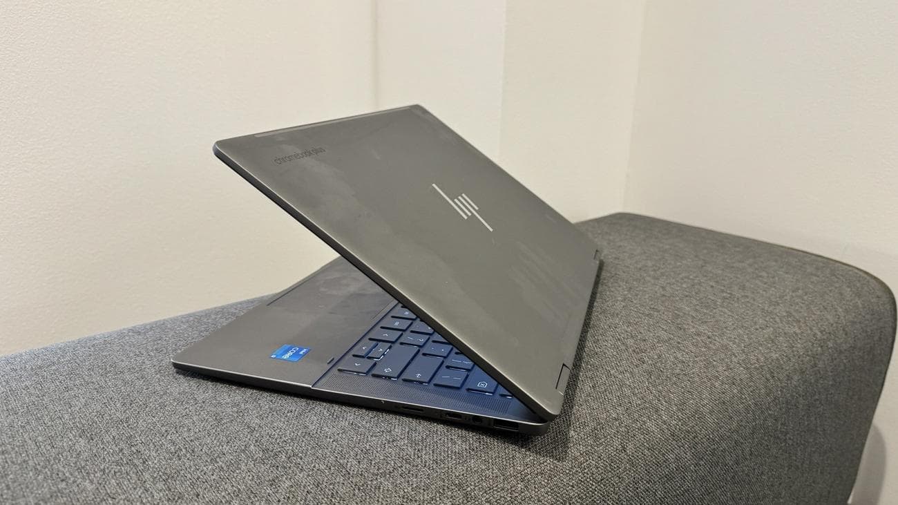 HP Chromebook Plus x360 14c μισάνοιχτο