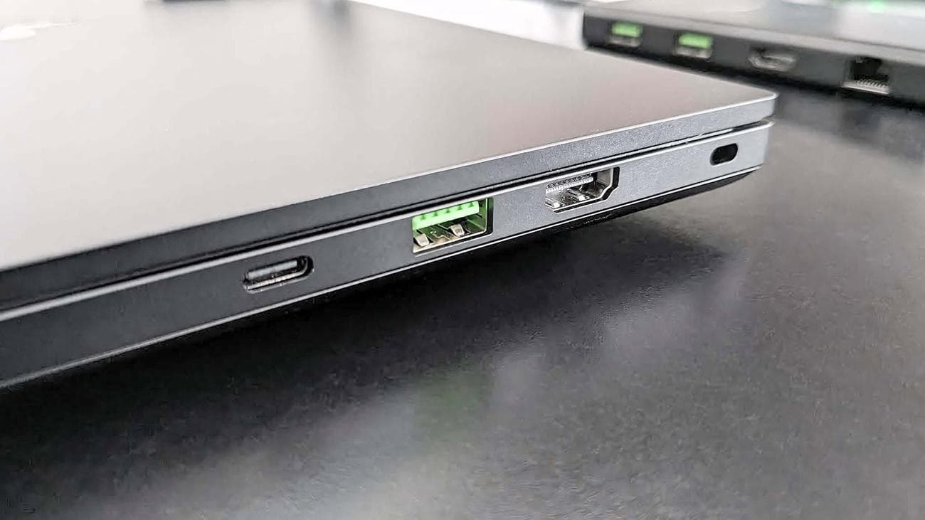 Razer Blade 14 (2024) right ports.