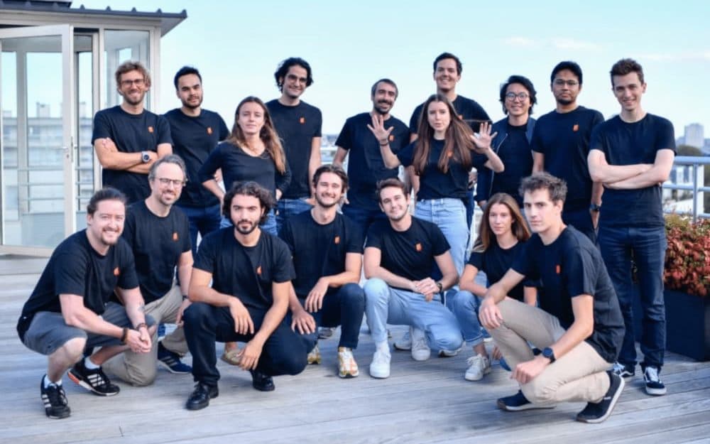 Mistral AI Microsoft, Mistral AI: Συνεργασία με τη Microsoft για τη γαλλική startup – Αποκάλυψε τον ανταγωνιστή του ChatGPT, Mistral Large