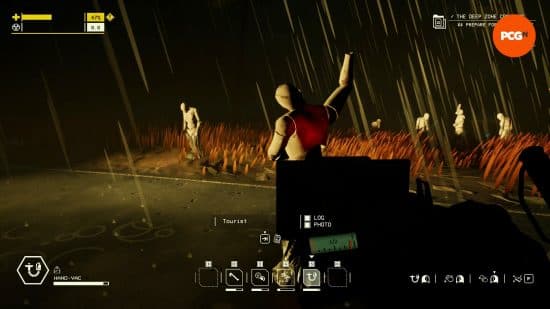 Το A Tourist Anomaly βρίσκεται στη μέση του δρόμου της Ολυμπιακής Ζώνης Αποκλεισμού, με τον κορμό του να εκπέμπει την αποκαλυπτική κόκκινη λάμψη ενός Pacific Drive ThermoSap Crystal.