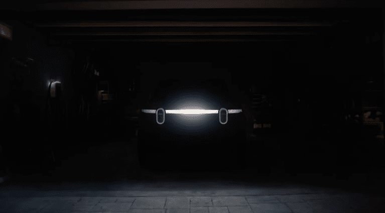 Teaser τρέιλερ του Rivian R2