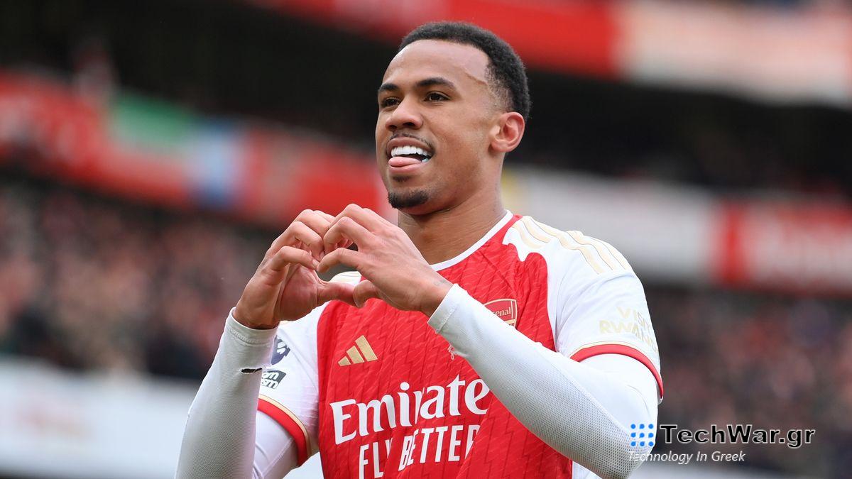 Gabriel of Arsenal celebrates prior to the Porto vs Arsenal Champions League 23/24 clash.
