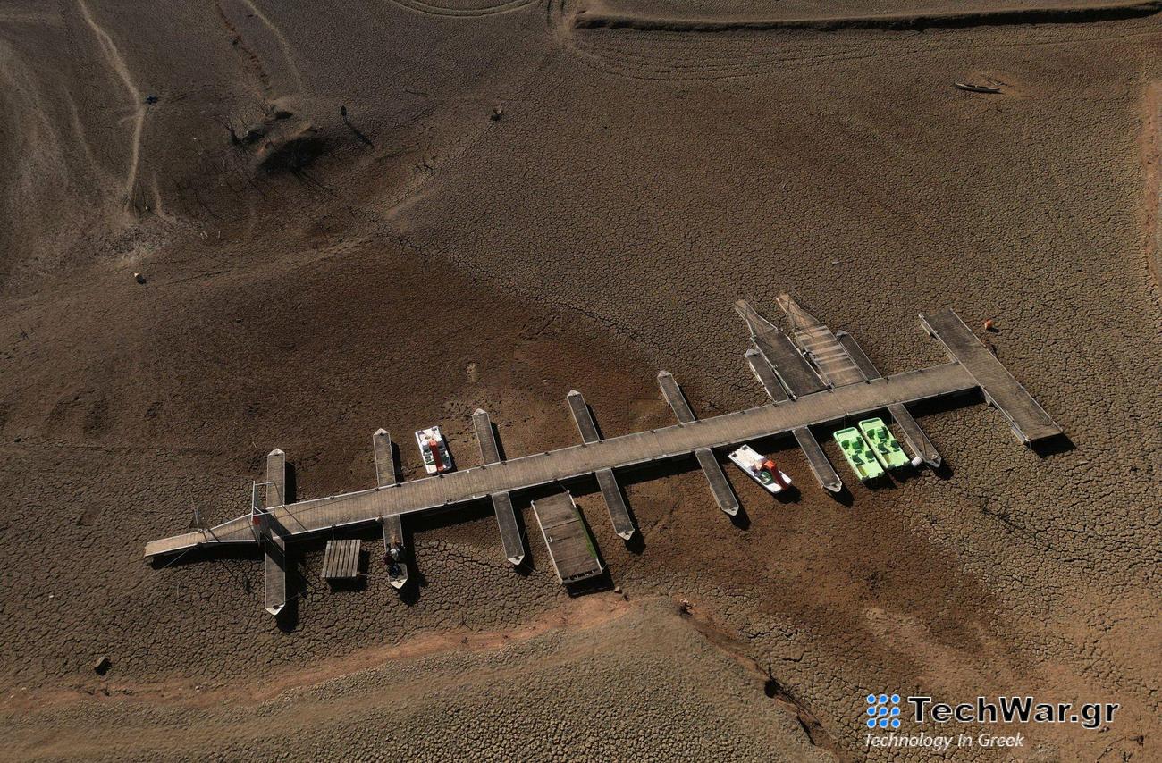 Ισπανία: Άδειες πισίνες και βρόμικα αμάξια στην ξηρασία της χιλιετίας