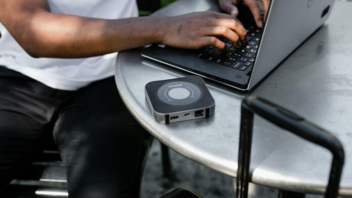 Καλύτερη προσφορά hotspot για κινητά: Αποκτήστε τον κινητό δρομολογητή Netgear Nighthawk M1 4G LTE για κάτω από 185 $ στο Amazon
