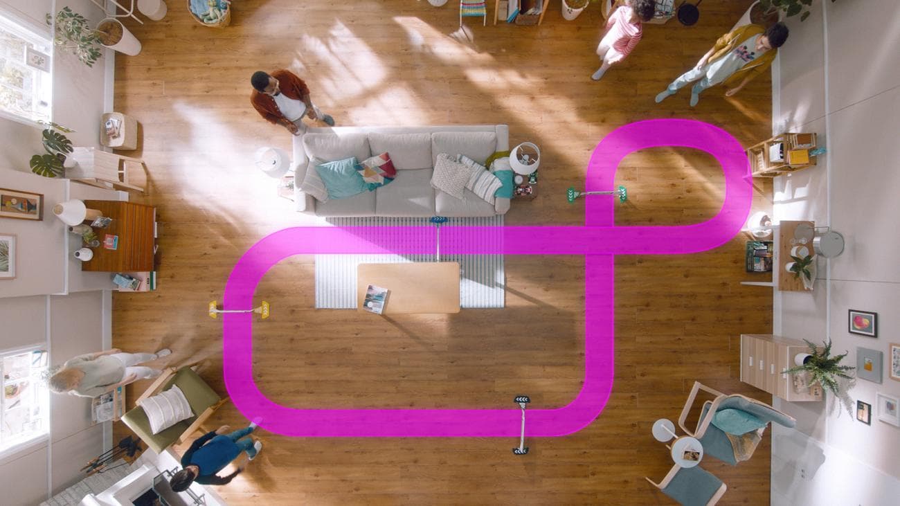 Ένα στιγμιότυπο από πάνω που δείχνει πώς παίζει ένα μάθημα στο Mario Kart Live Home Circuit