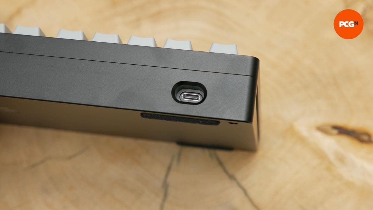 Monsgeek M1W SP review image showing the product's USB port.