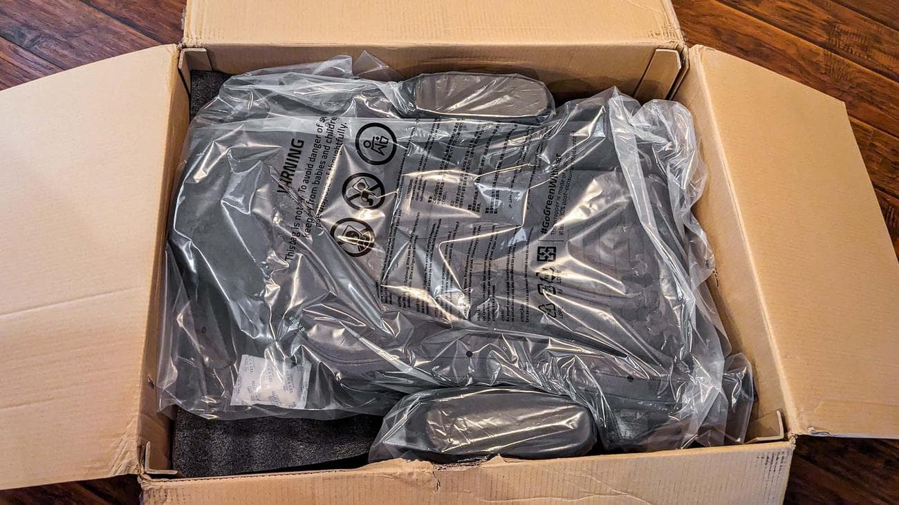 Αποσυσκευασία του Razer Iskur V2