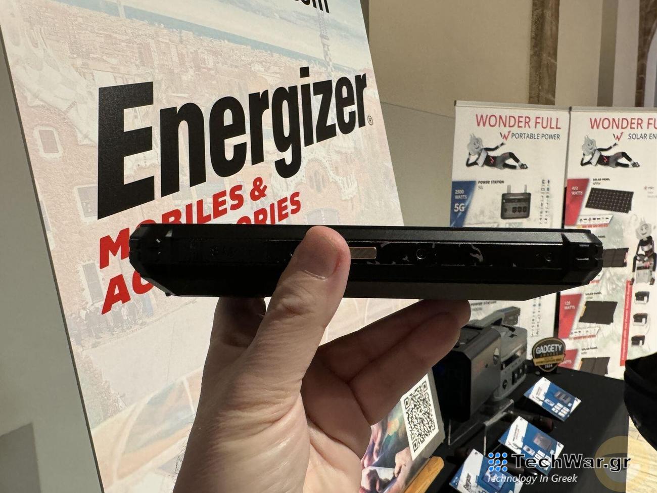 5 χρόνια μετά, η Energizer επιστρέφει στο MWC με smartphone που διαθέτει μπαταρία 28.000mAh