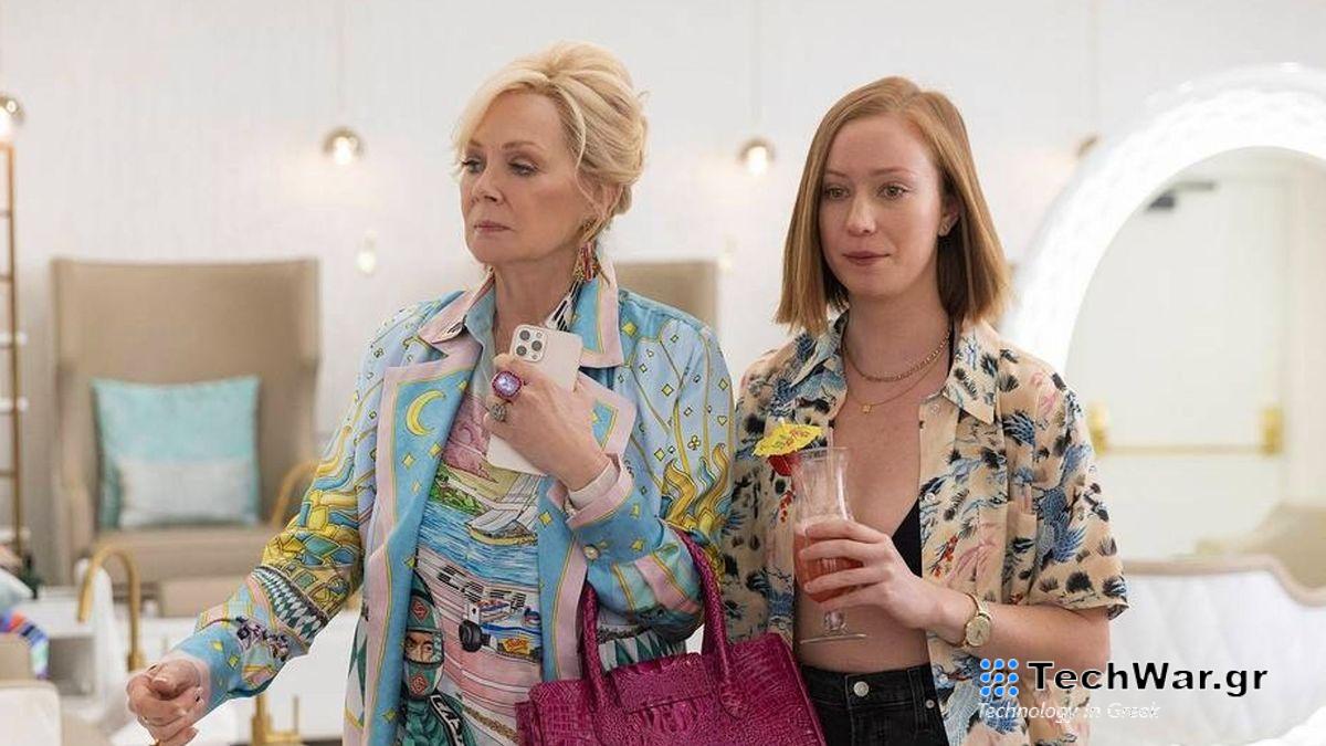 Jean Smart as Deborah Vance and Hannah Einbinder as Ava Daniels in Hacks