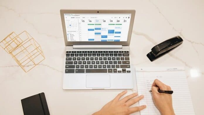 Google Calendar on a laptop
