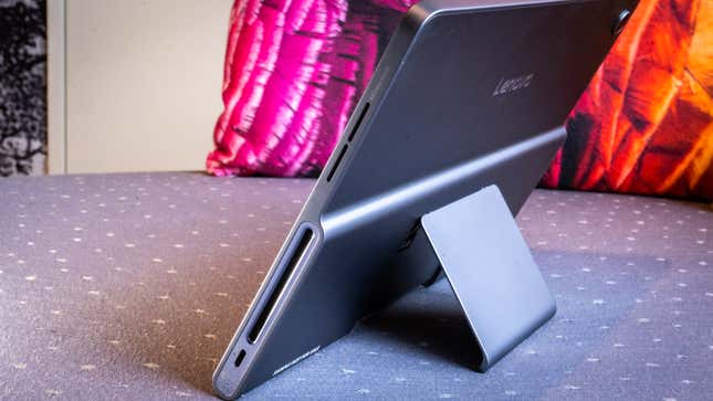 Μια φωτογραφία του Lenovo Tab Plus