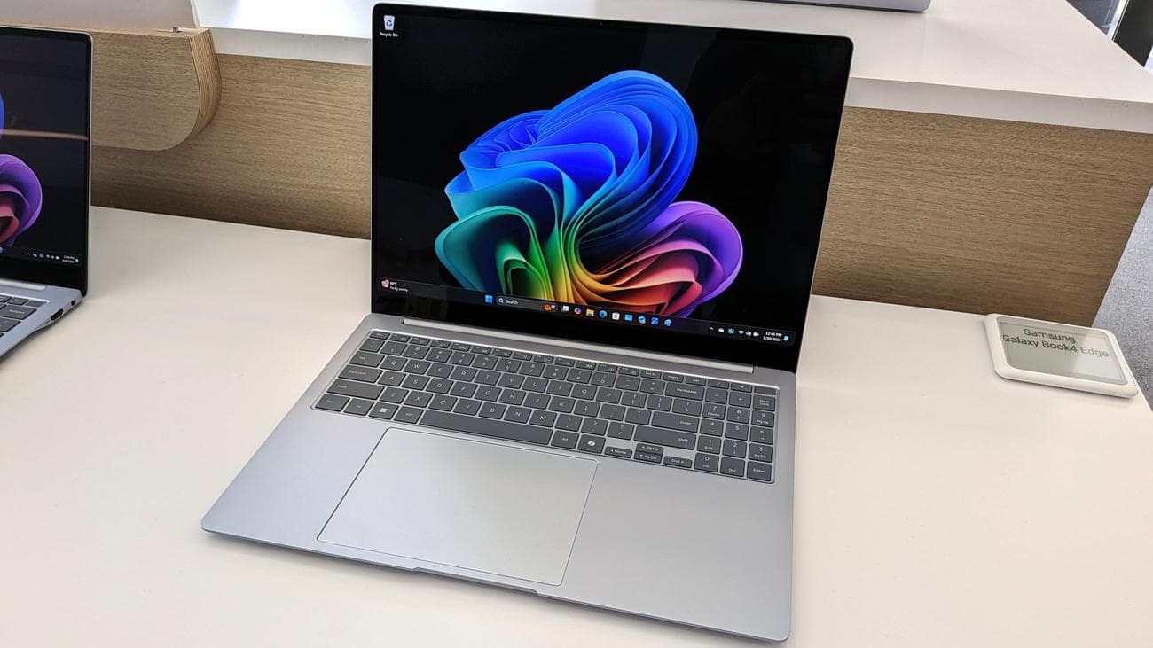Samsung Galaxy Book4 Edge on demonstration display