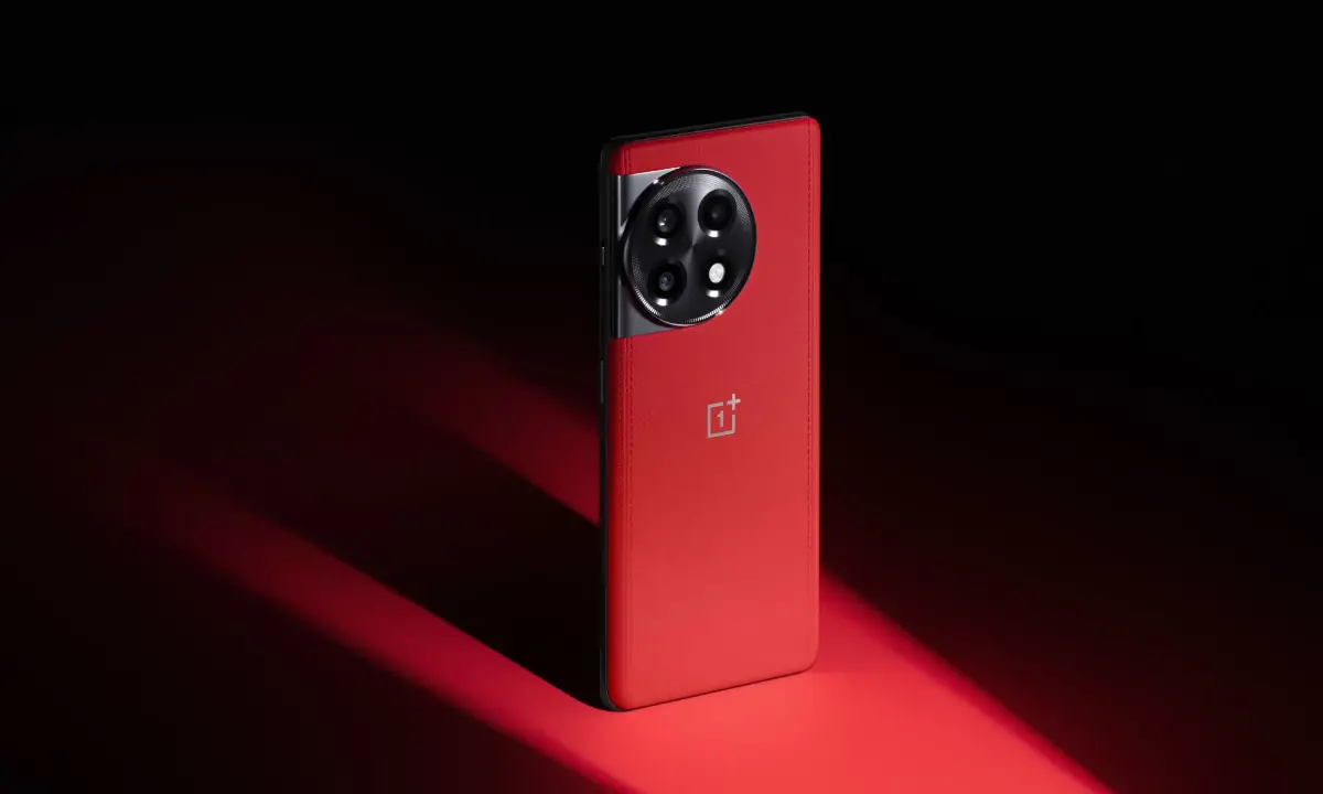 OnePlus 11R Solar Red Edition