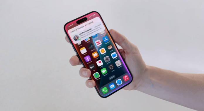 Apple: Η ανάγκη του iPhone 15 Pro για Apple Intelligence δεν είναι «σχέδιο για την πώληση νέων iPhone»
