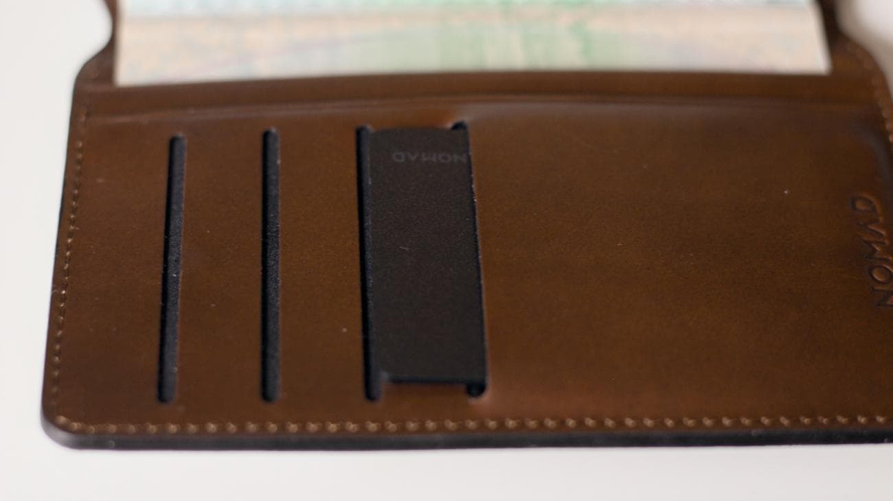 Κριτική Nomad Tracking Card