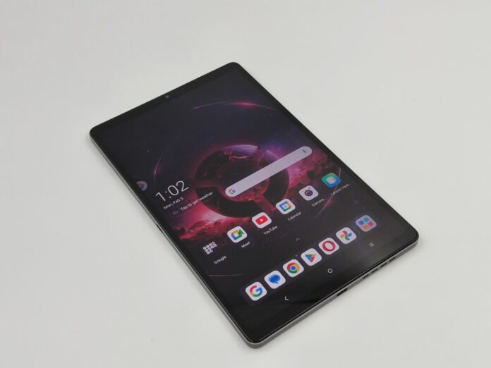 Unboxing με το Lenovo Legion Tab!