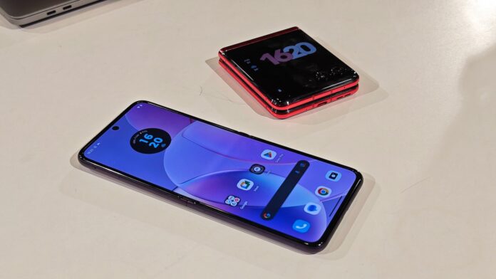 Το Motorola Razr 50 διαρρέει πλήρως
