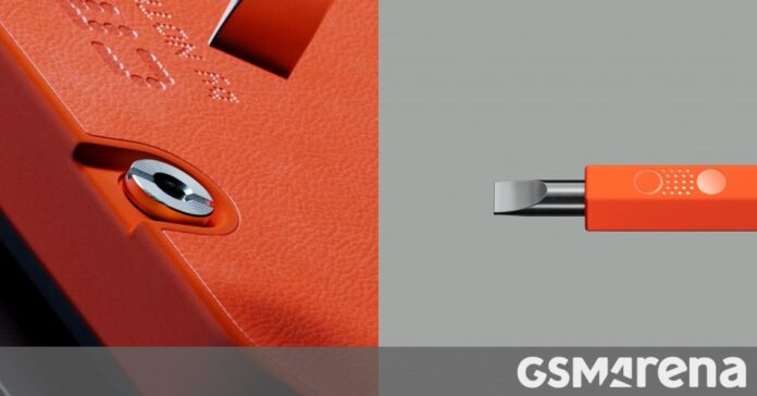 Τα teaser CMF Phone 1 υπονοούν την αφαιρούμενη πίσω πλάκα
