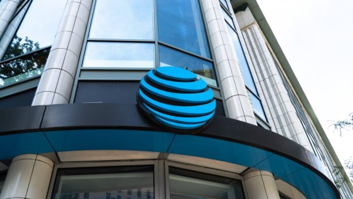 Η AT&T αποζημιώνει τους χρήστες της για προβλήματα περιαγωγής, η T-Mobile και η Verizon δεν έχουν (ακόμα)
