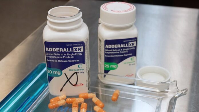Η εταιρεία Telehealth που κατηγορείται ως Pill Mill for Adderall λέει ότι θα συνεχίσει να θεραπεύει ασθενείς
