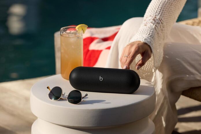 Τα ηχεία Beats Pill επέστρεψαν και έχουν επανασχεδιαστεί από μέσα προς τα έξω
