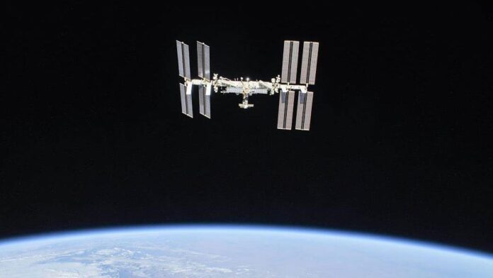 Οι αστροναύτες του ISS αναγκάστηκαν να καταφύγουν μετά τη μυστηριώδη διάλυση του ρωσικού δορυφόρου
