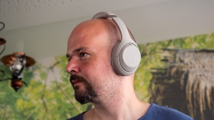 Τα εξαιρετικά Sony WH-1000XM4 είναι κατά 25% φθηνότερα στη Walmart
