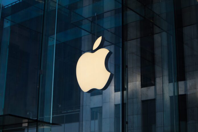 Apple: Αντιμέτωπη με πρόστιμα από τις Βρυξέλλες