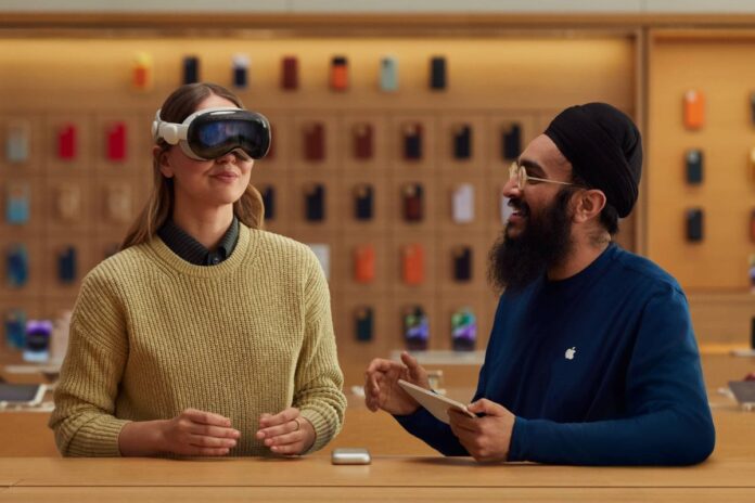 Το Apple Vision Pro είναι διαθέσιμο για προπαραγγελία αυτήν την εβδομάδα στην Αυστραλία, τον Καναδά, τη Γαλλία, τη Γερμανία και το Ηνωμένο Βασίλειο
