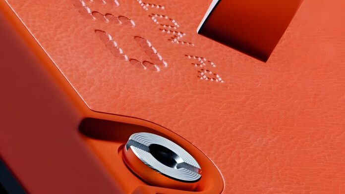 Το Nothing's CMF Phone (1) teaser υποδηλώνει μοναδικό μηχανισμό βιδών και αντικαταστάσιμο πίσω πλαίσιο
