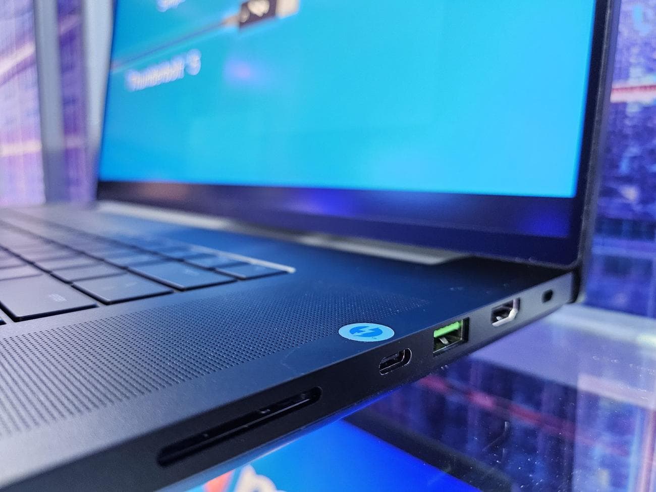 A Razer Blade 18 at CES with a Thunderbolt 5 port.