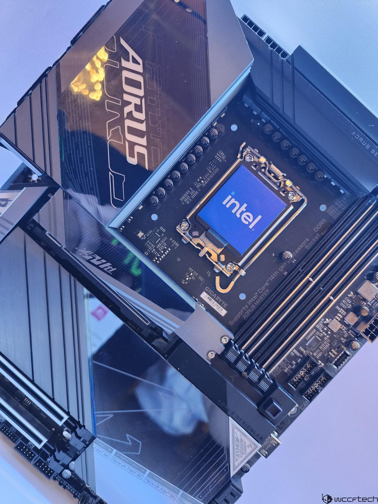 Η Gigabyte αποκαλύπτει μητρικές πλακέτες επόμενης γενιάς Intel Z890: AORUS Tachyon, AORUS Master, AORUS Ultra, AORUS ELITE, AERO G 1