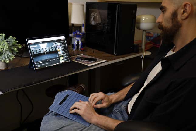 Image for article titled Microsoft Surface Pro Review: A Laptop With an Identity Crisis
