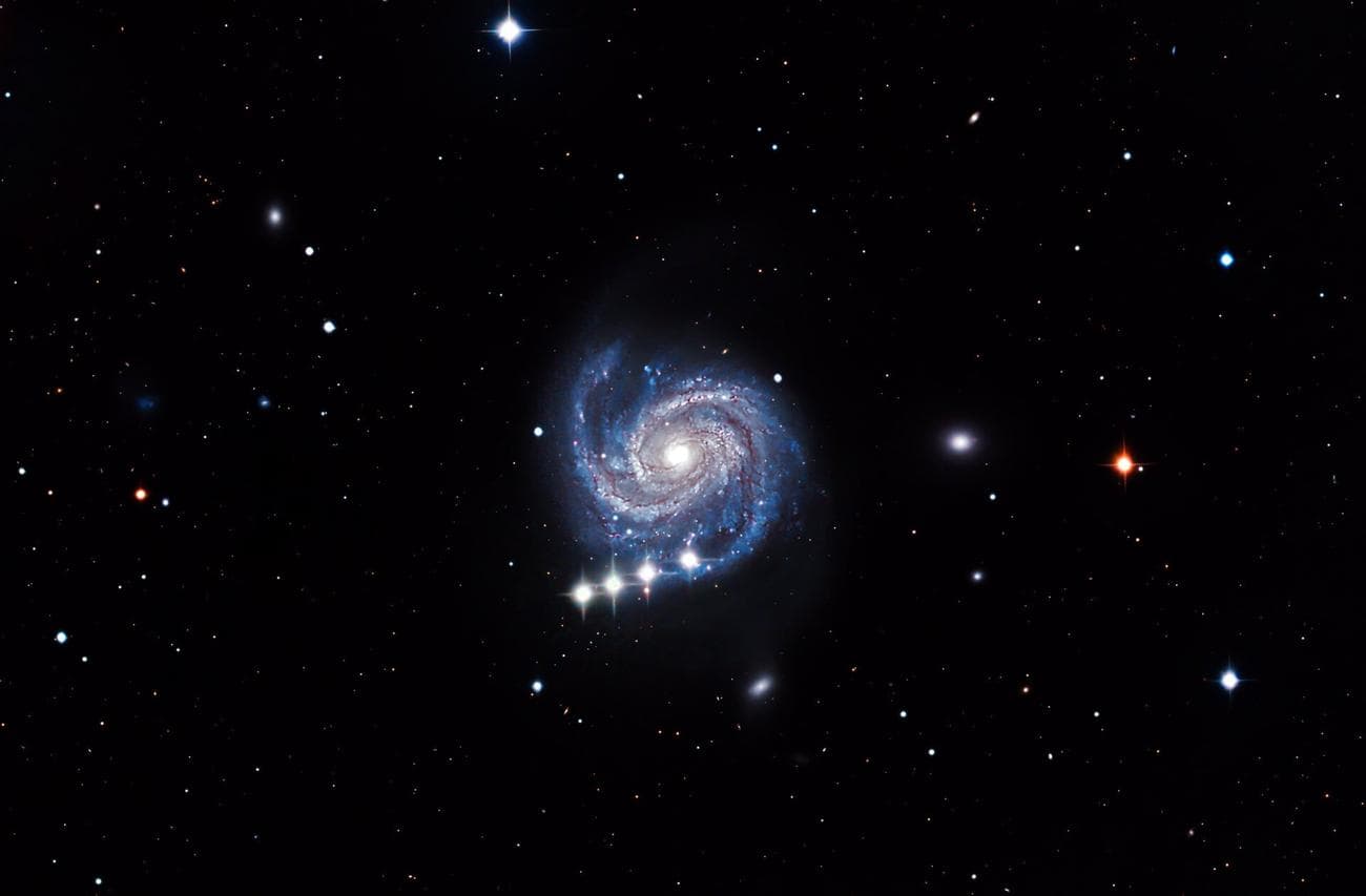 M100 (the Blowdryer Galaxy) και Ceres
