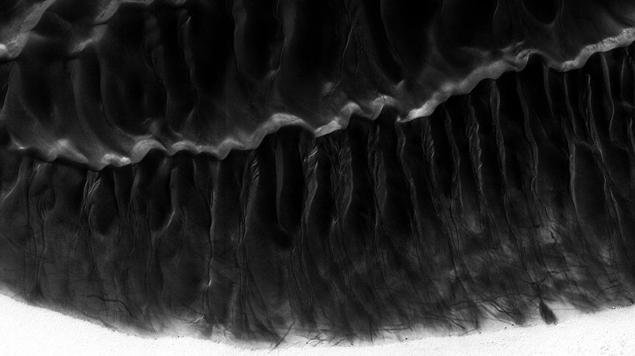 Μια εικόνα που λήφθηκε από τις αποστολές Mars Reconnaissance Orbiter (MRO).