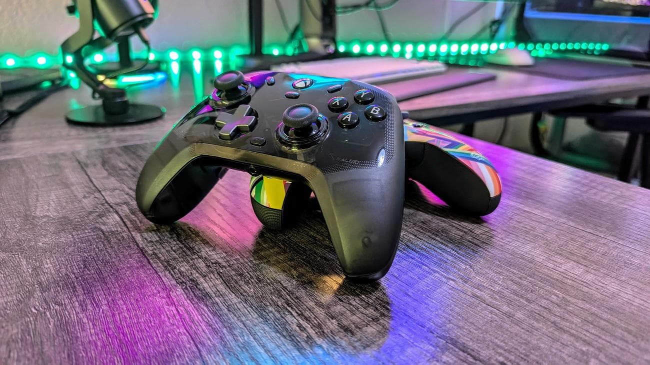 Εικόνα του GameSir Kaleid για το ενσύρματο χειριστήριο Xbox.