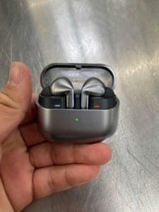Samsung Galaxy Buds3 Pro, Samsung Galaxy Buds3 Pro: Δείτε το σε πραγματικές εικόνες πριν την κυκλοφορία