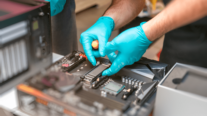 FTC Calls Out PC Companies Involved In Unfair Warranty Practices Such as "Warranty Void If Removed" Stickers, Demands Revised Approach 1