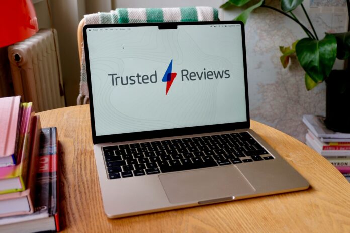 Εντοπίσαμε την πρώτη σωστή πτώση τιμής MacBook Air M3
