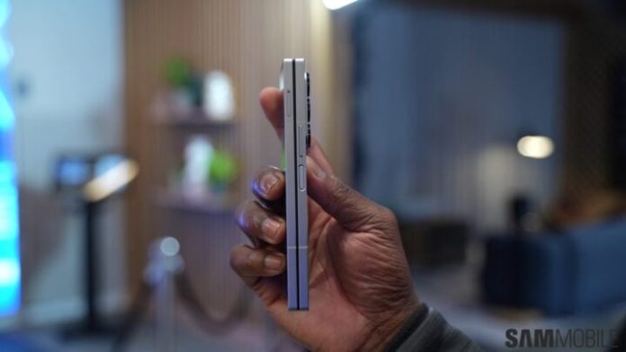 Galaxy Z Fold 6 design 6
