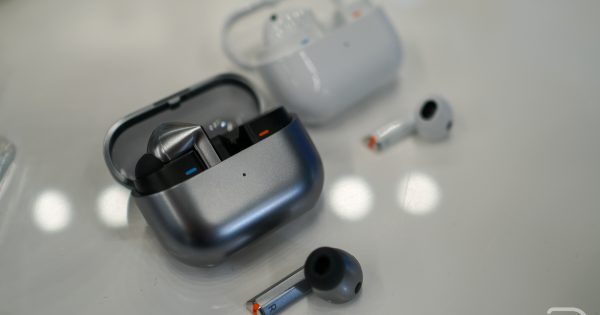 Το Galaxy Buds 3 Pro είναι Super Slick, με τιμή 249 $
