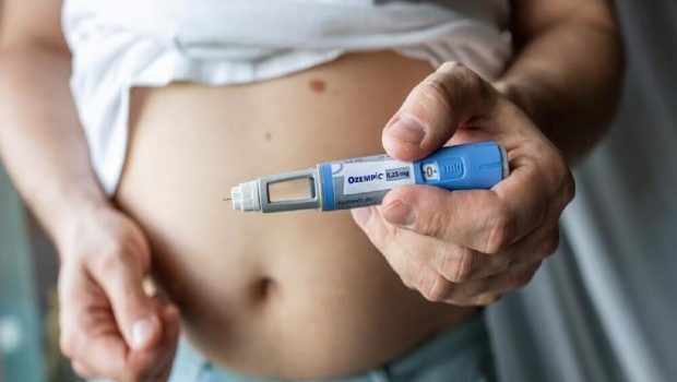 Σεμαγλουτίδη: Μελέτη συνδέει τις δημοφιλείς ενέσεις αδυνατίσματος με κίνδυνο τύφλωσης